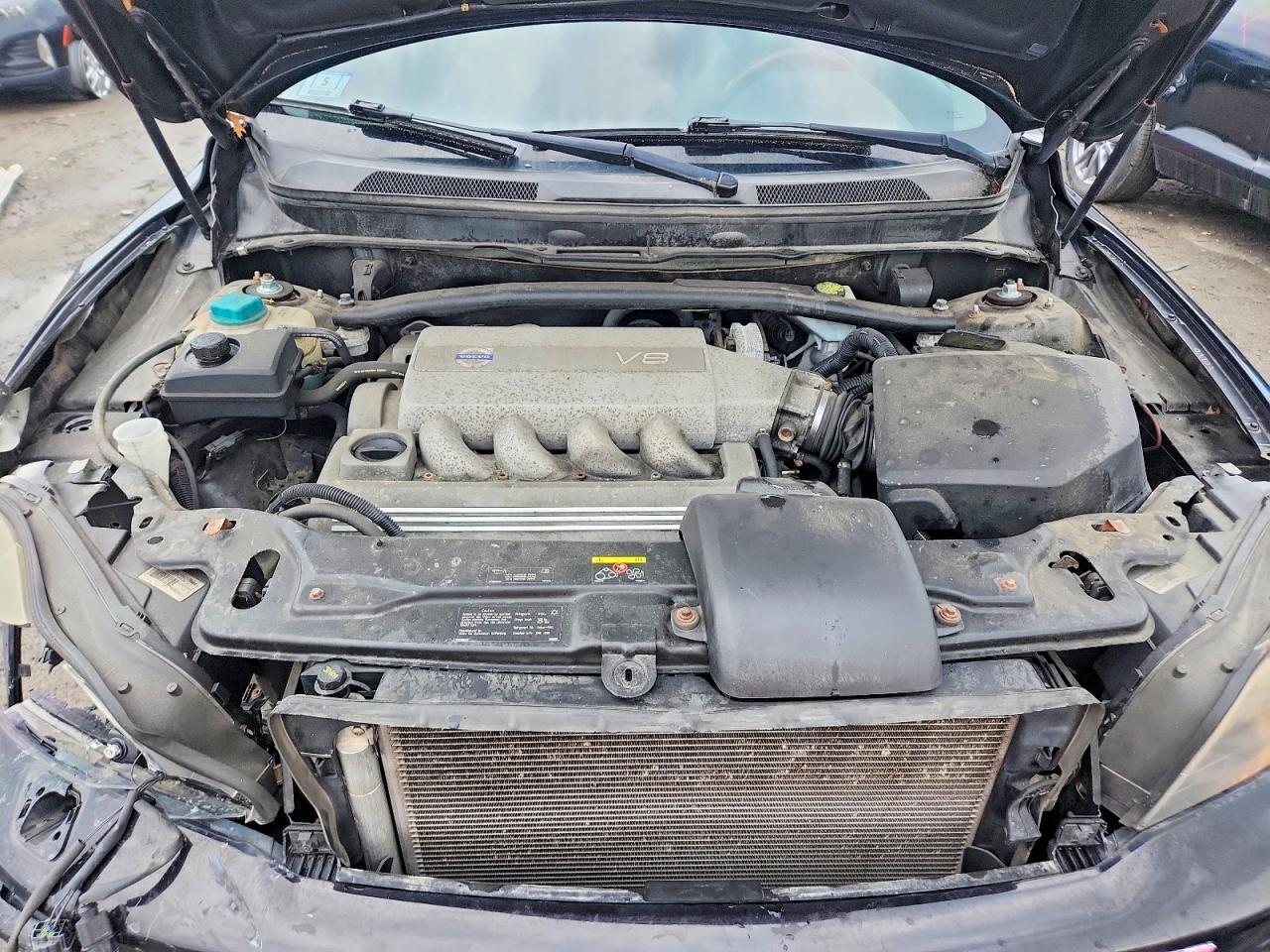 2010 VOLVO XC90