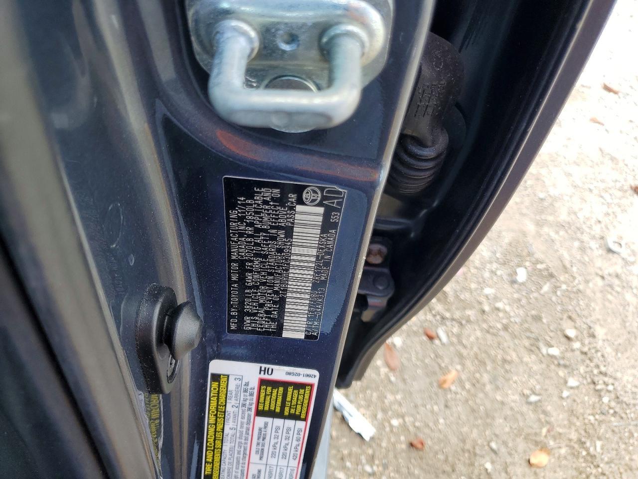 2015 TOYOTA COROLLA