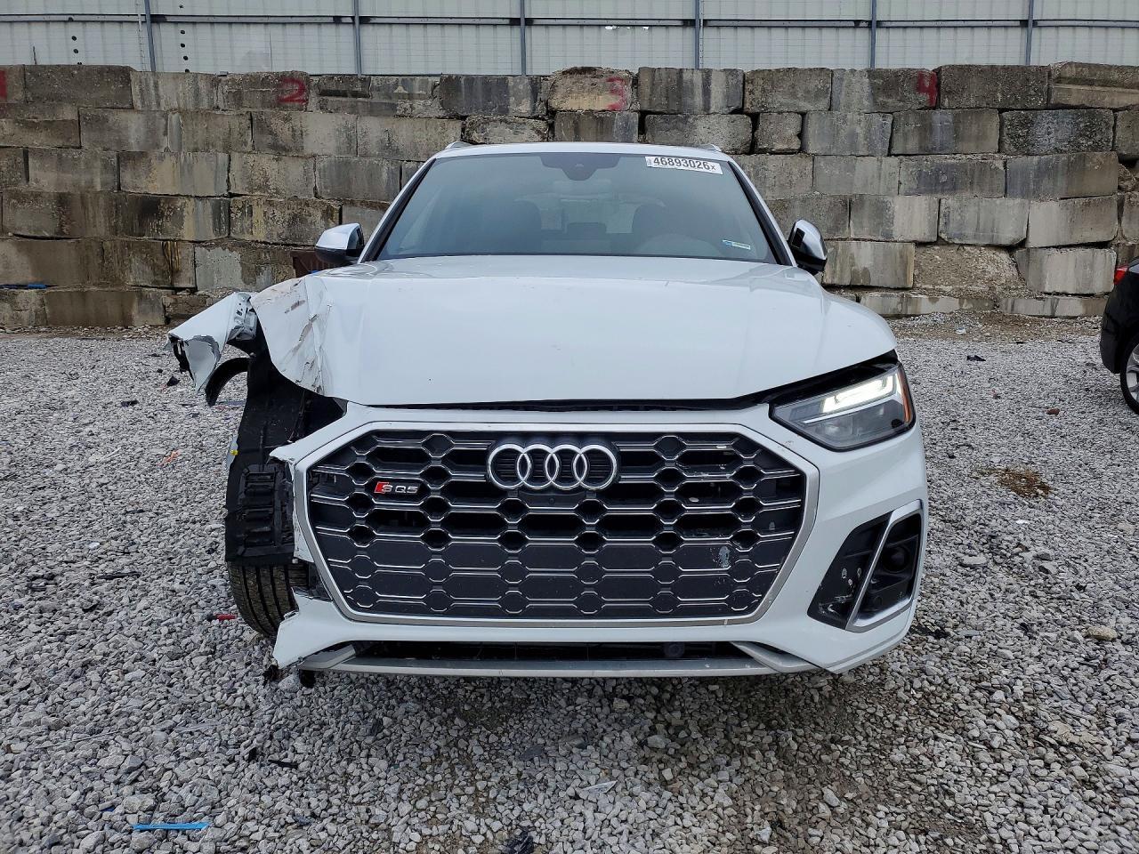 2025 AUDI SQ5