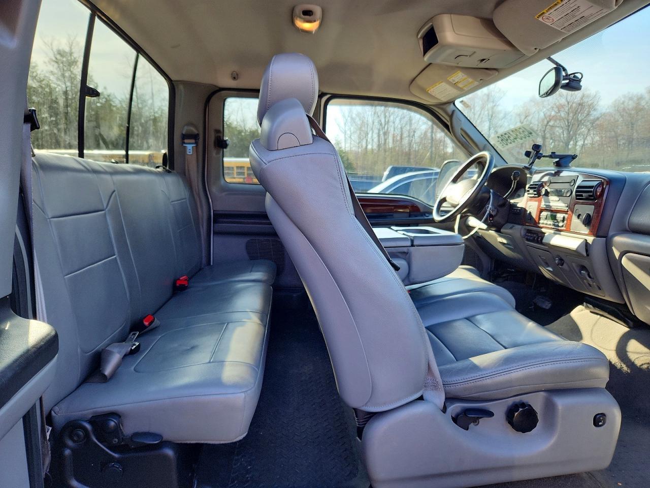 2005 FORD F-350