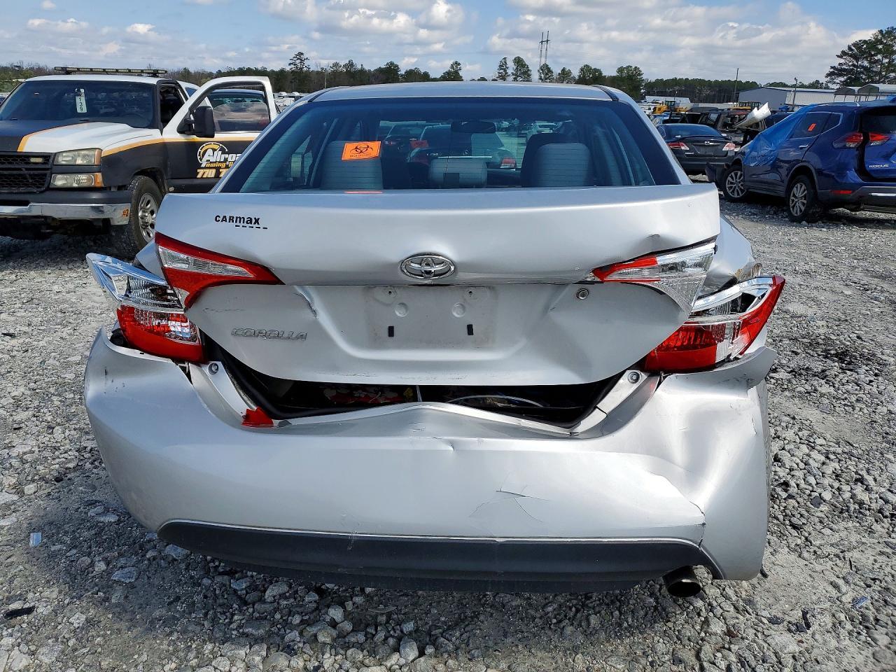 2015 TOYOTA COROLLA