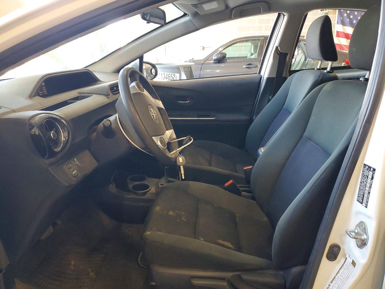 2015 TOYOTA Prius c