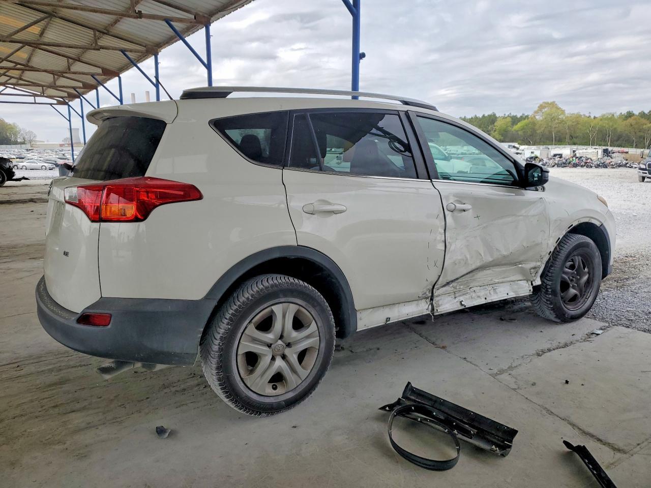 2015 TOYOTA RAV4