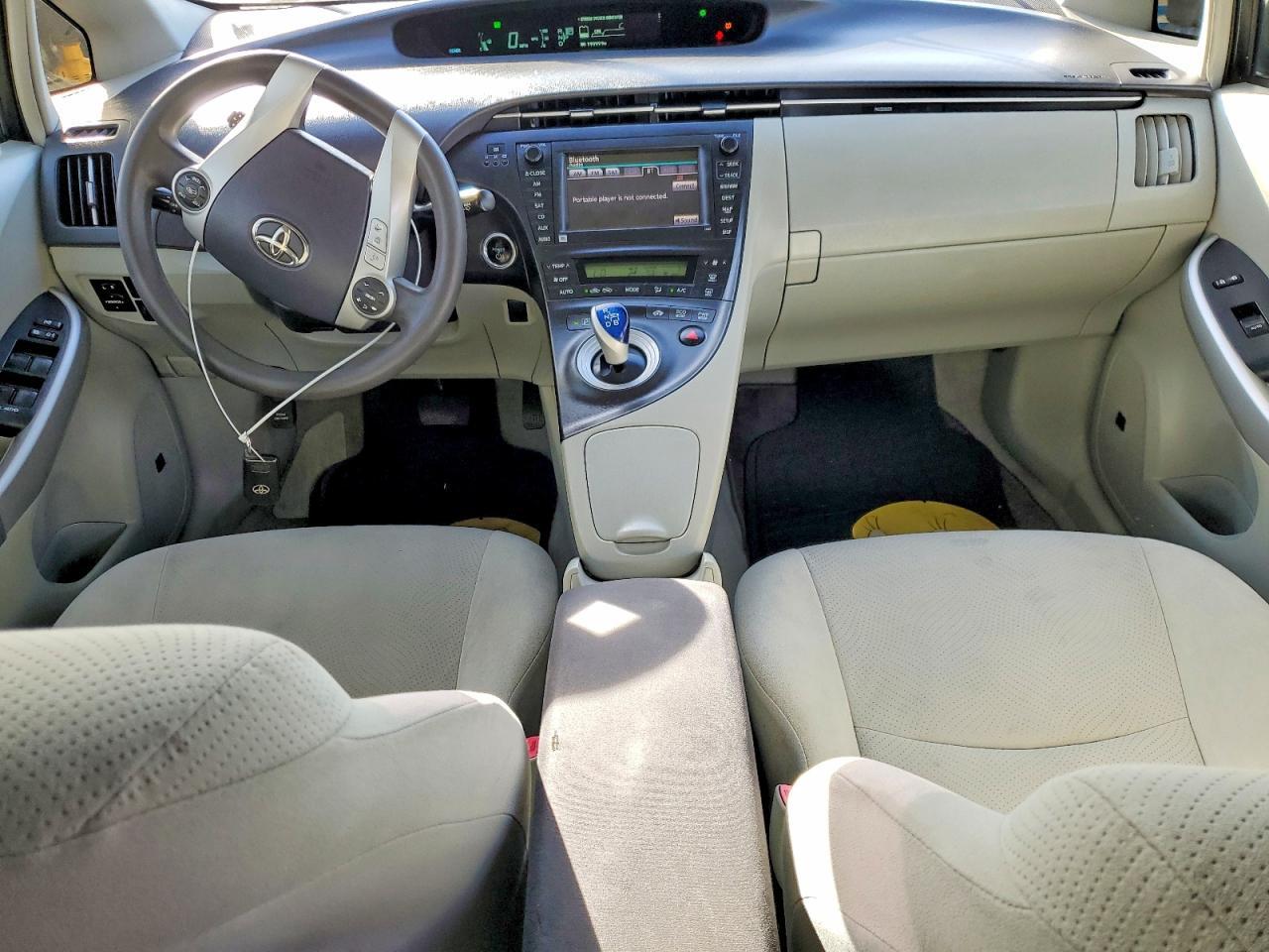 2011 TOYOTA PRIUS