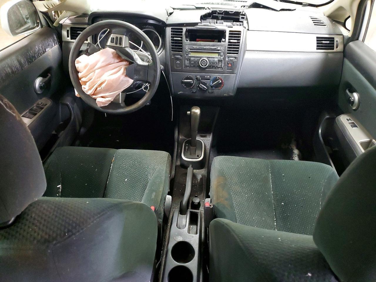 2011 NISSAN VERSA