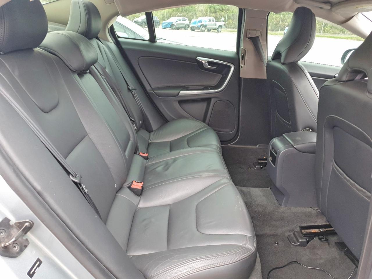2013 VOLVO S60