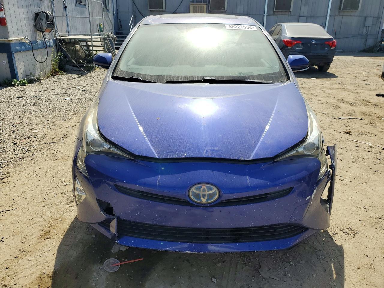 2016 TOYOTA PRIUS