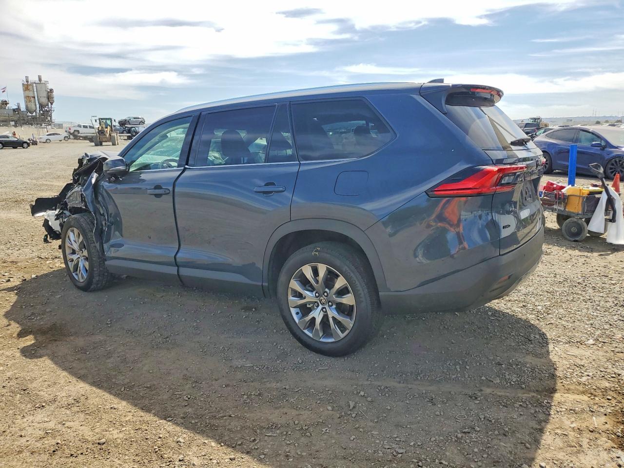 2024 TOYOTA HIGHLANDER
