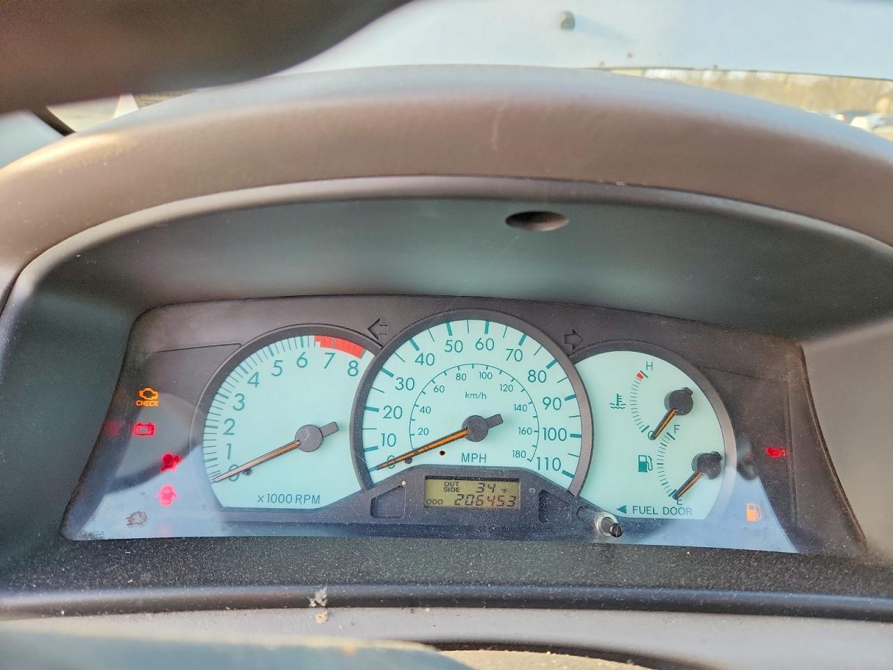 2004 TOYOTA COROLLA