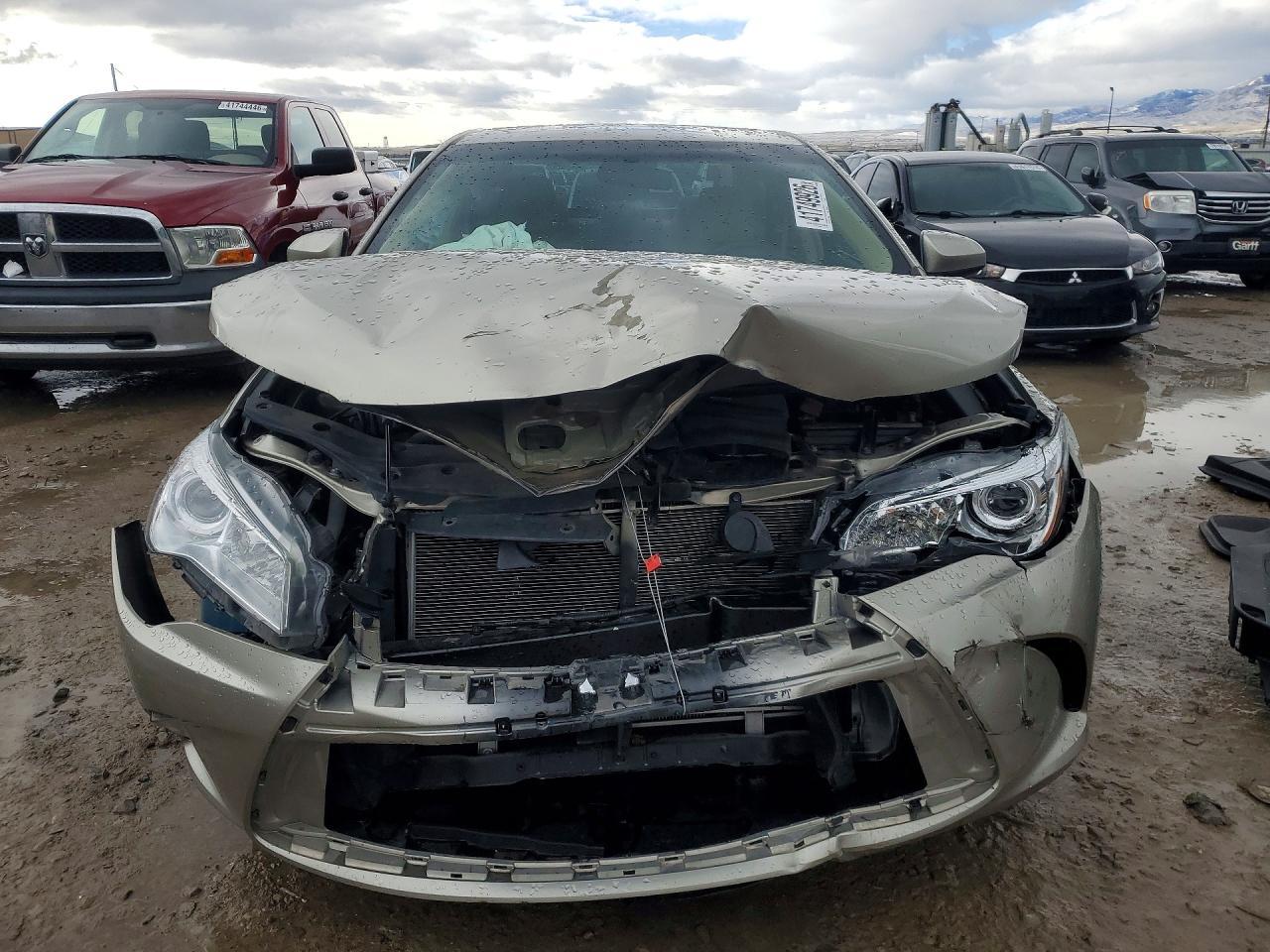 2016 TOYOTA CAMRY