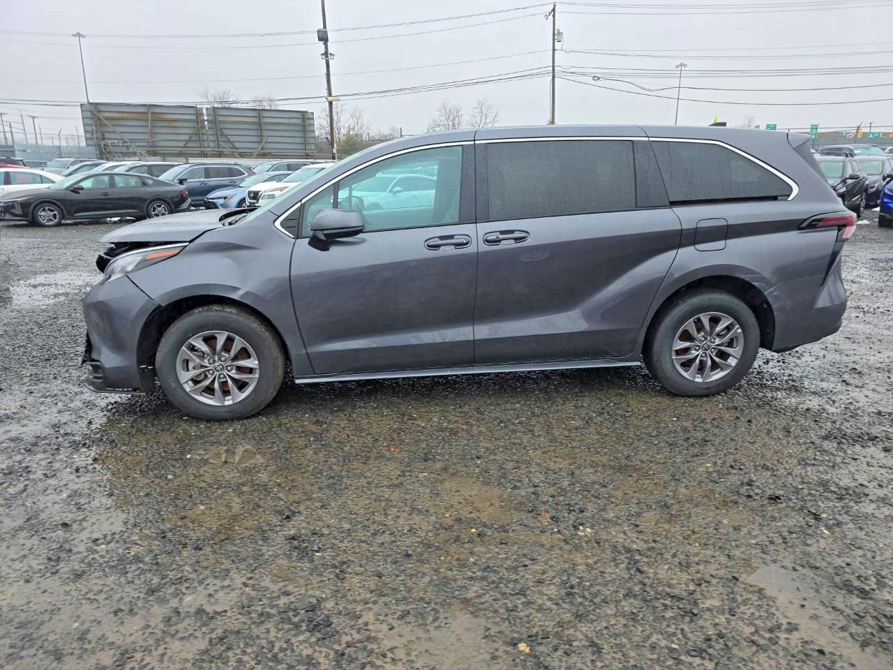 2025 TOYOTA SIENNA