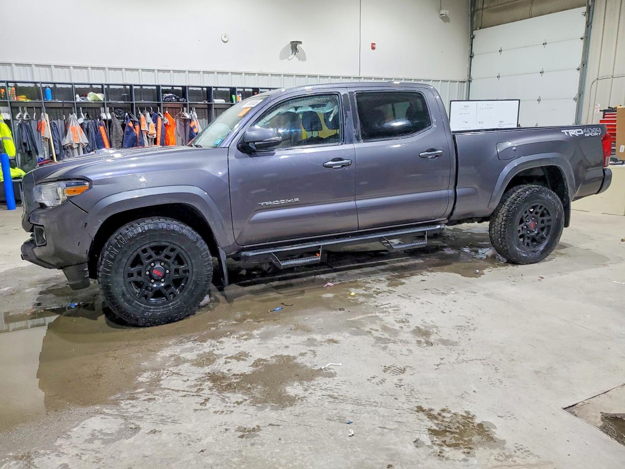 2016 TOYOTA TACOMA