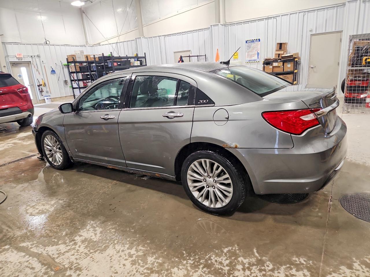 2013 CHRYSLER 200