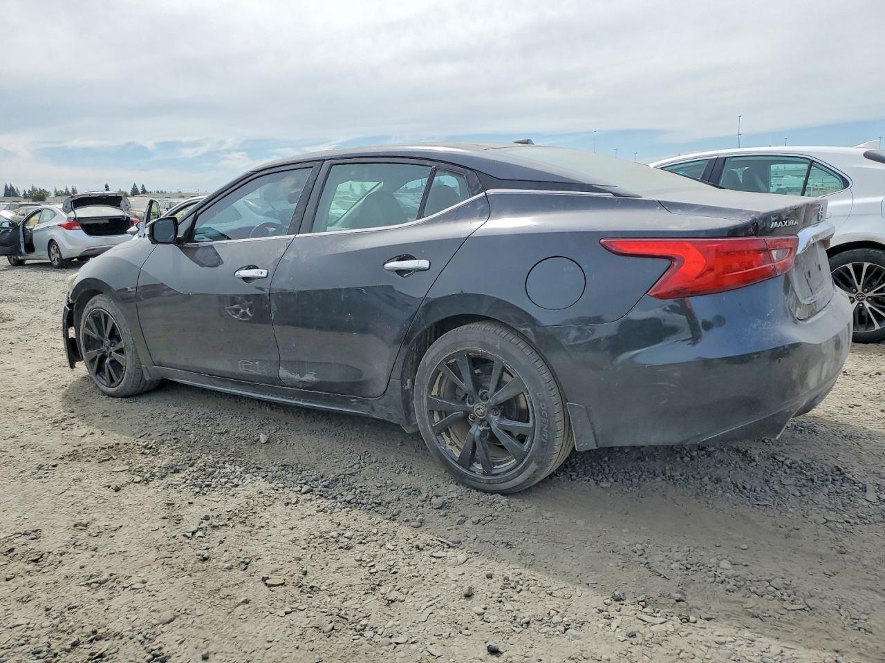 2017 NISSAN Maxima