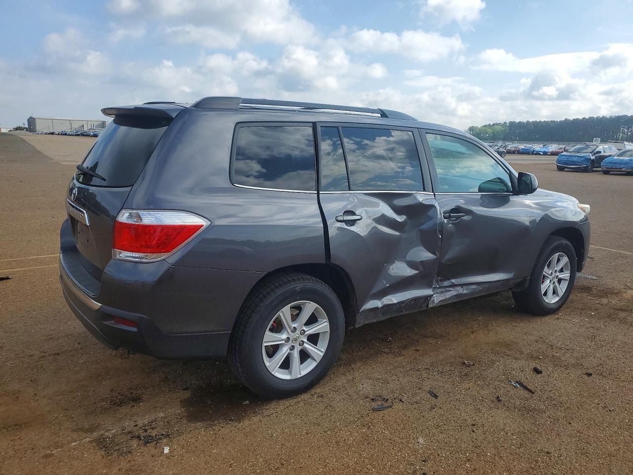 2013 TOYOTA HIGHLANDER
