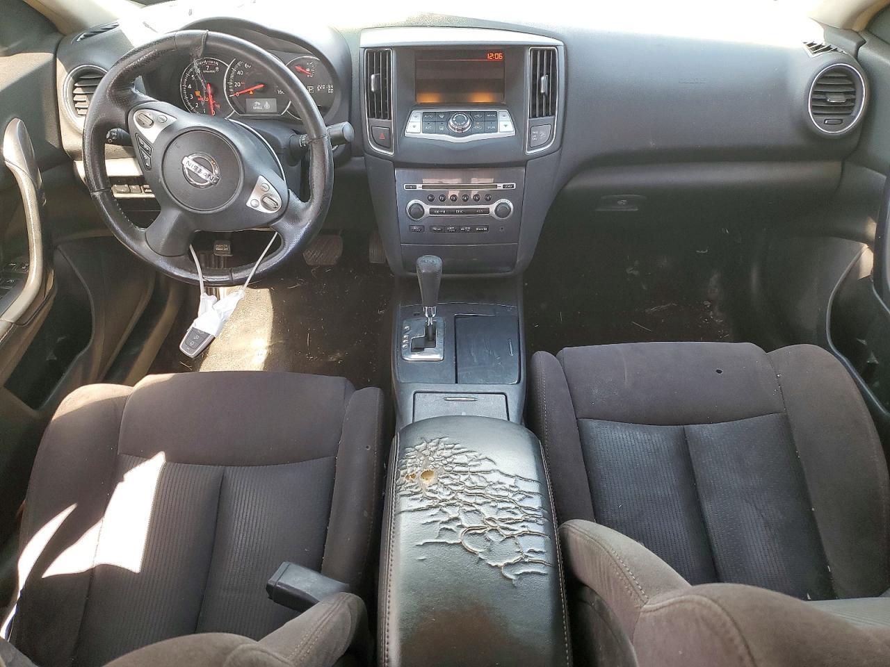 2012 NISSAN Maxima