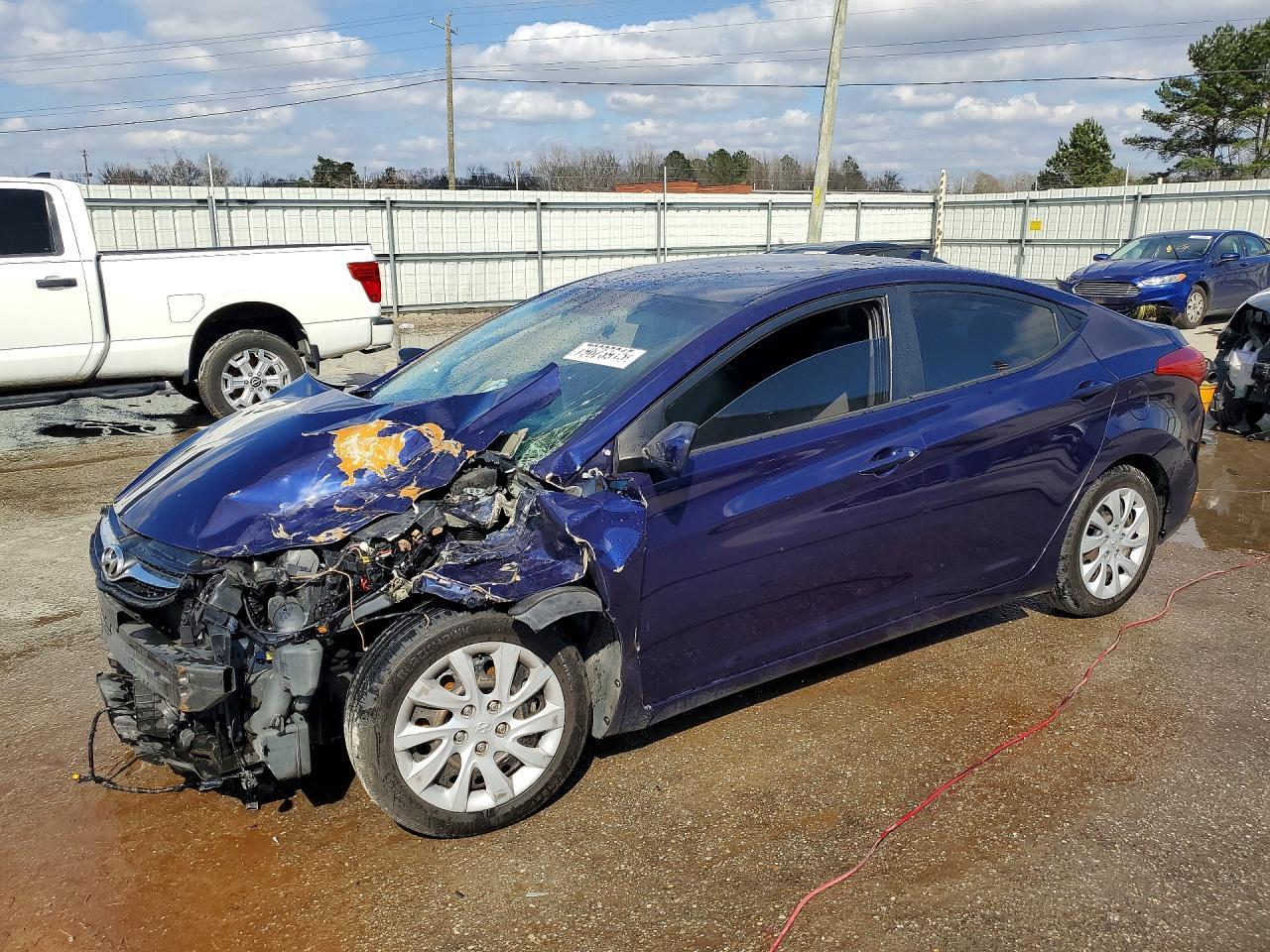 2012 HYUNDAI ELANTRA