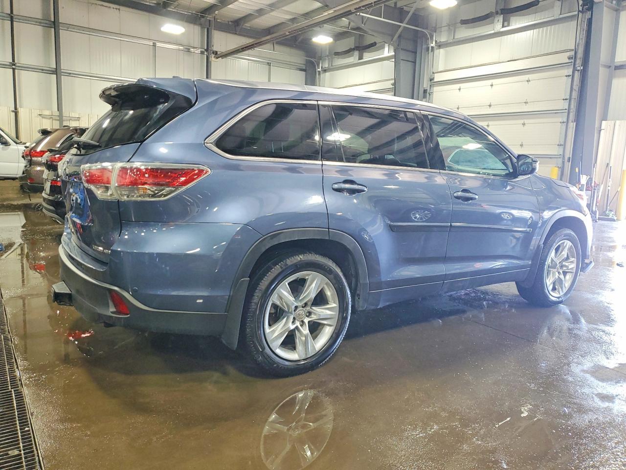 2015 TOYOTA HIGHLANDER