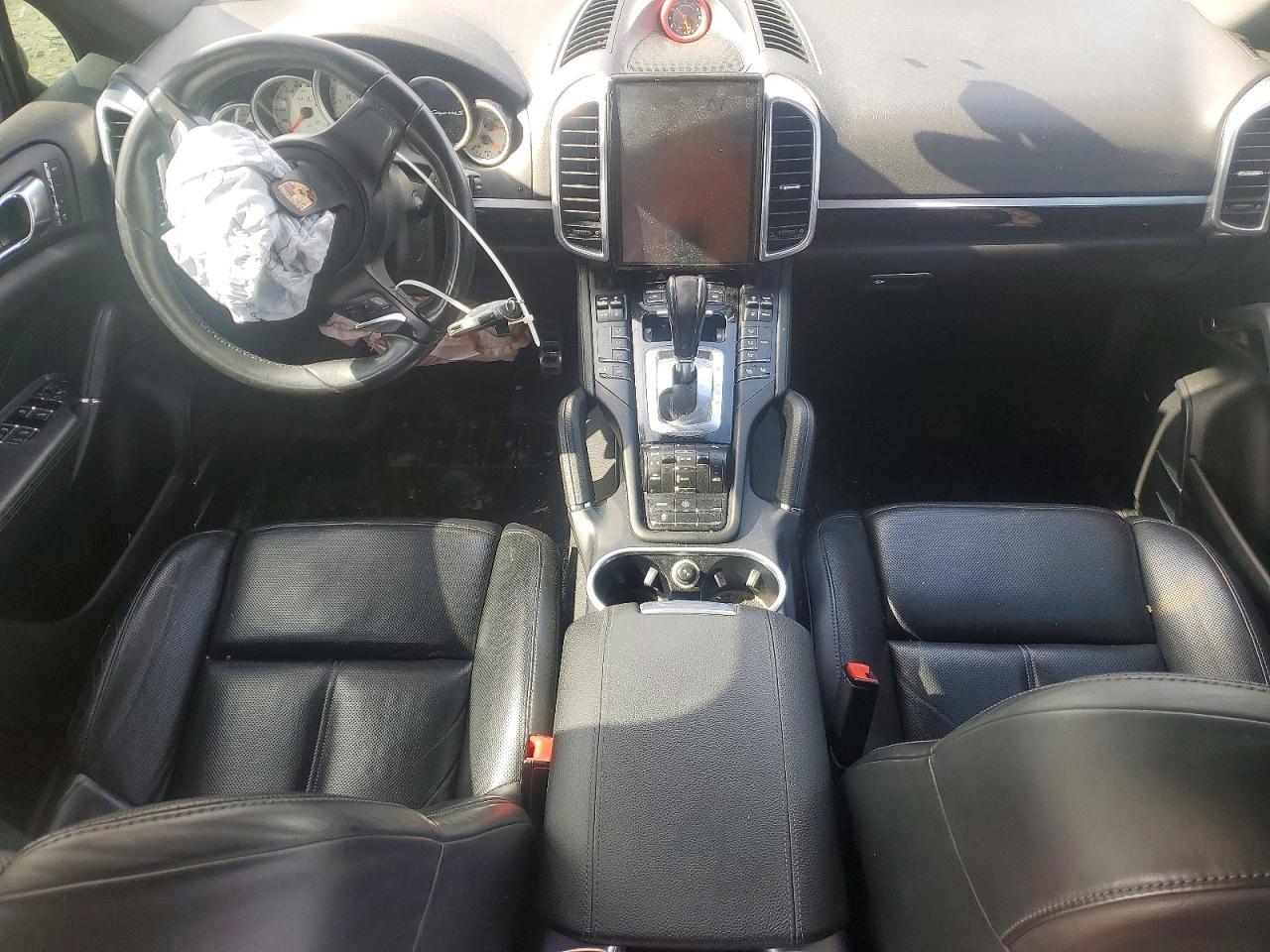 2014 PORSCHE CAYENNE