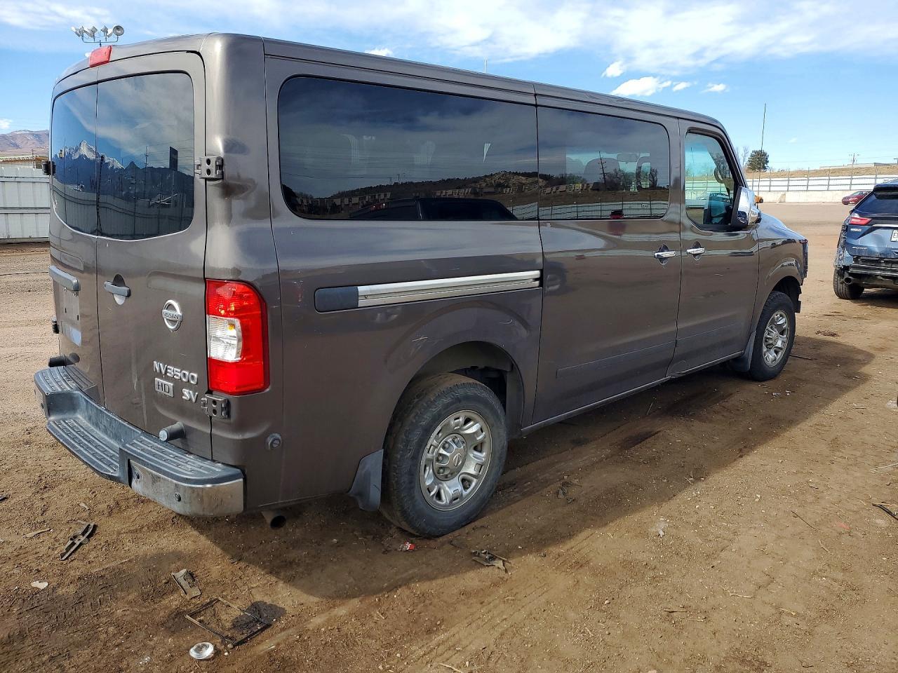 2016 NISSAN NV3500