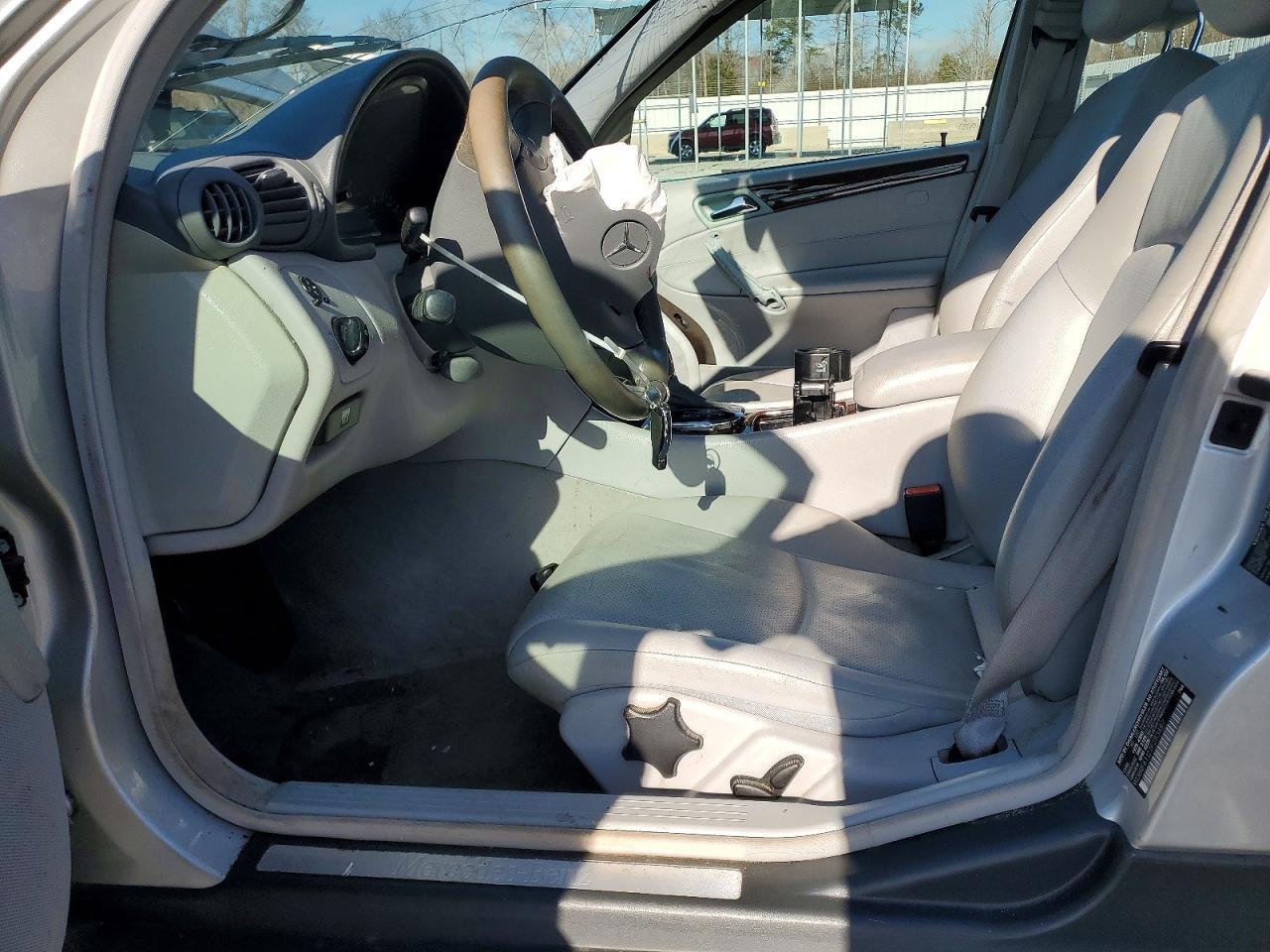2002 MERCEDES-BENZ C-CLASS