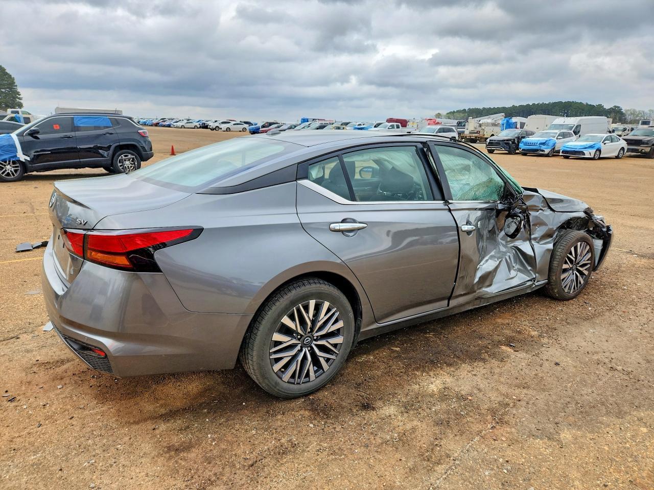 2023 NISSAN ALTIMA