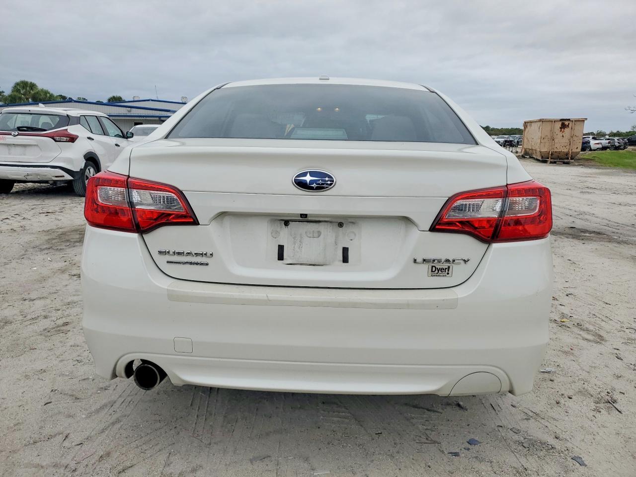 2015 SUBARU Legacy