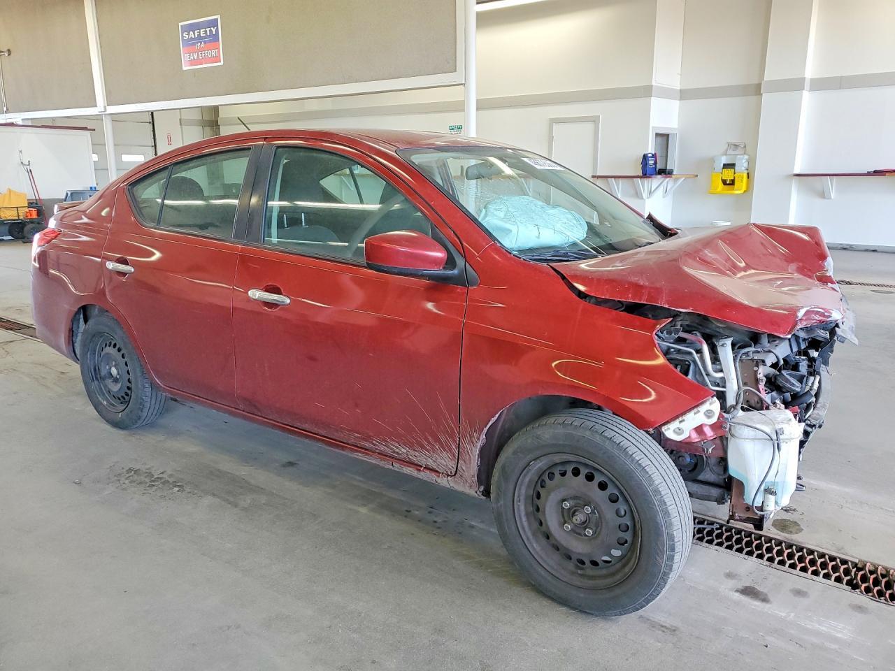 2019 NISSAN VERSA