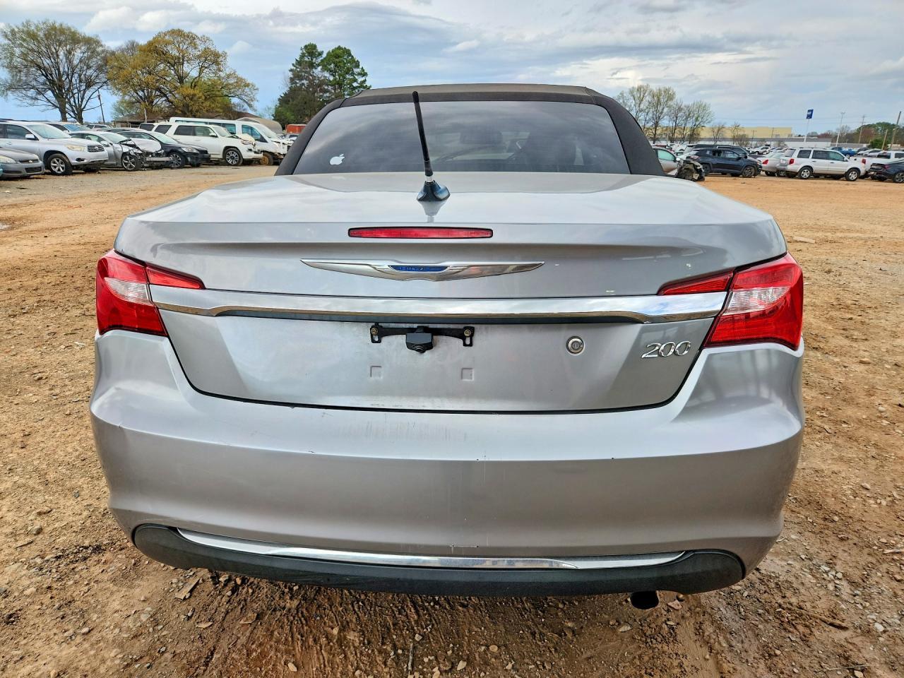 2013 CHRYSLER 200