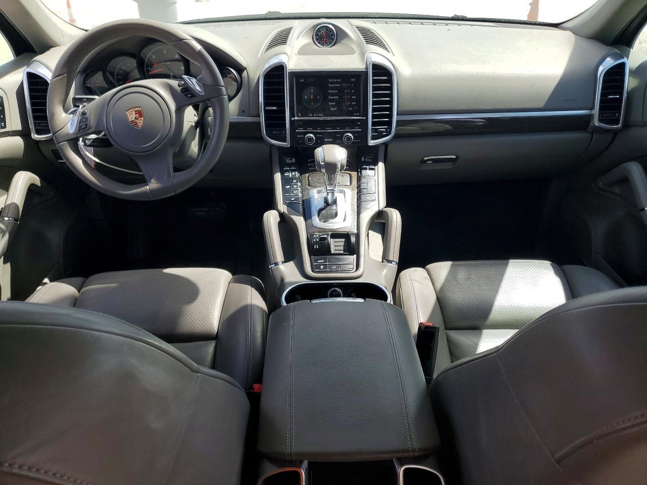 2013 PORSCHE CAYENNE