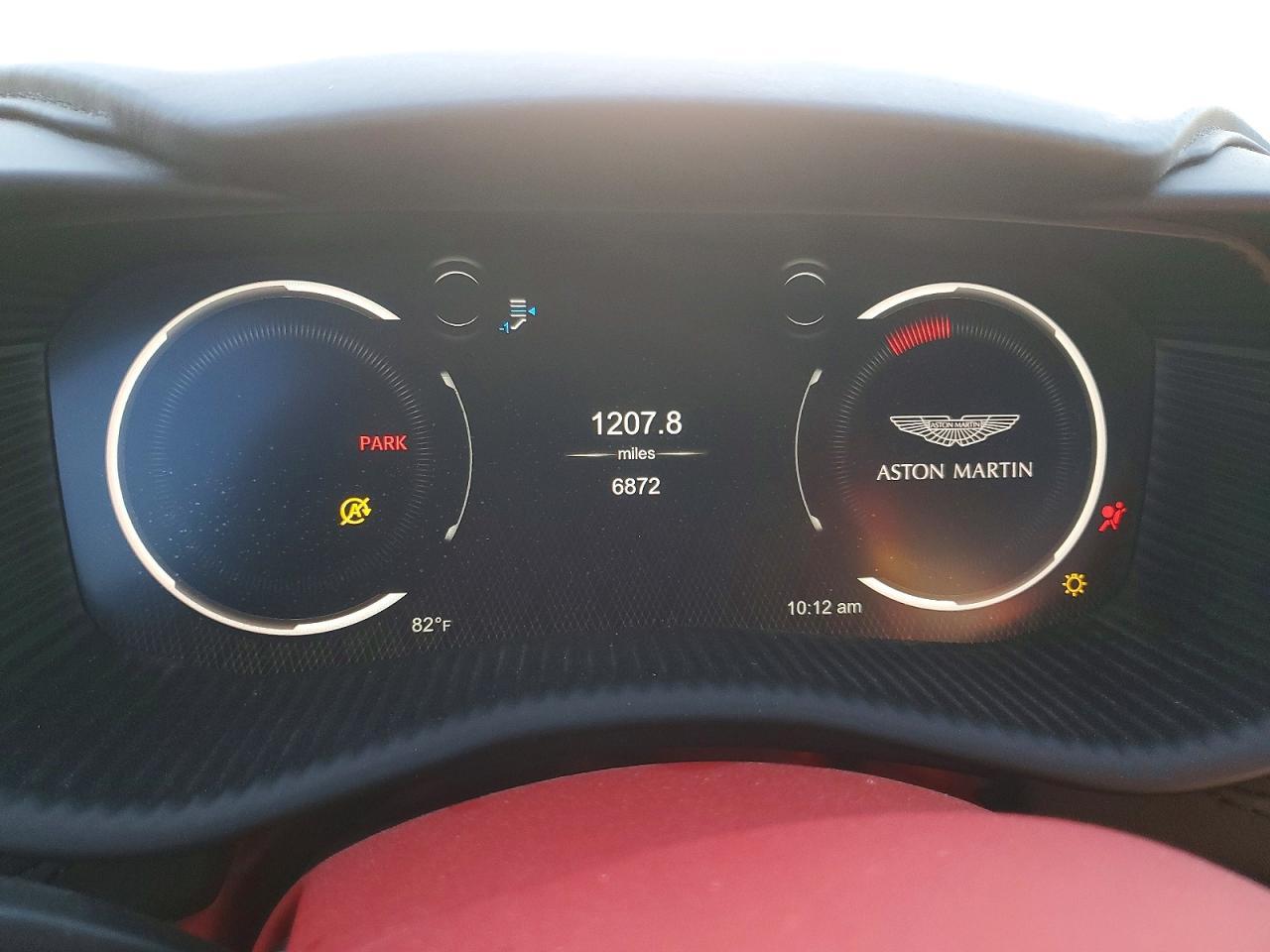 2021 Aston Martin DBX