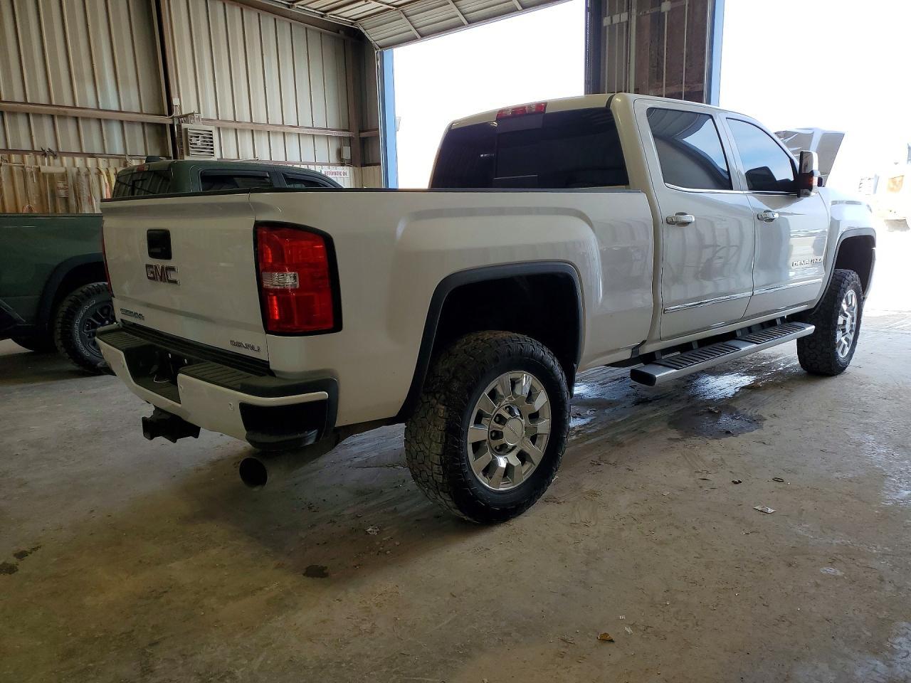 2018 GMC Sierra