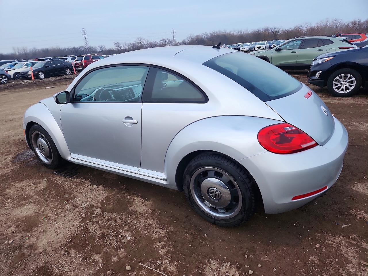 2012 VOLKSWAGEN Beetle