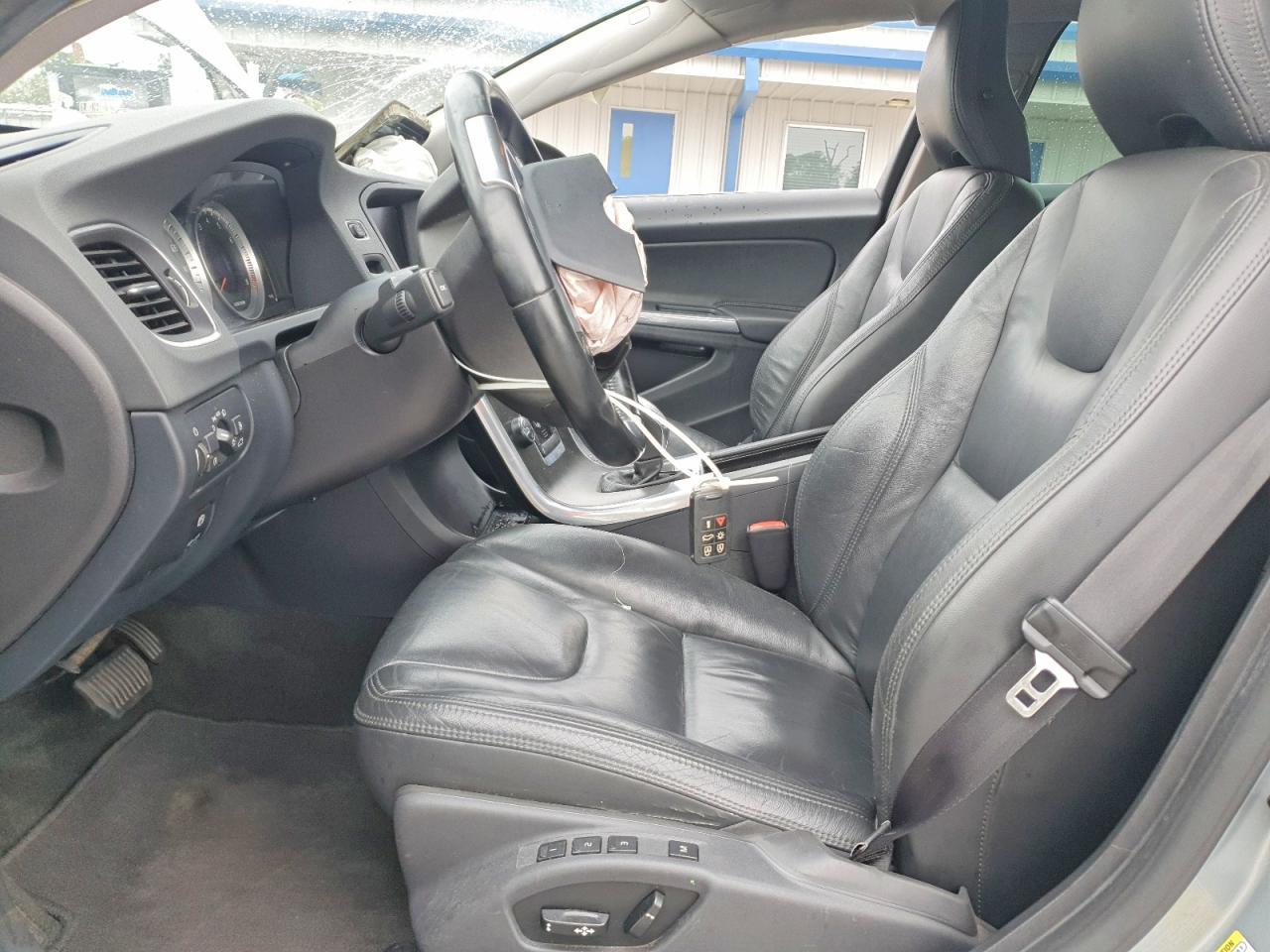 2013 VOLVO S60