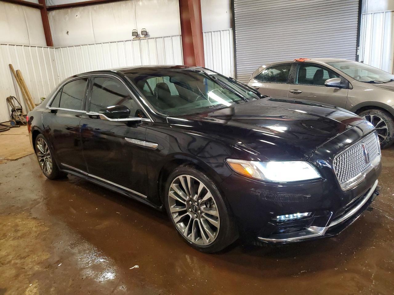 2017 LINCOLN Continental