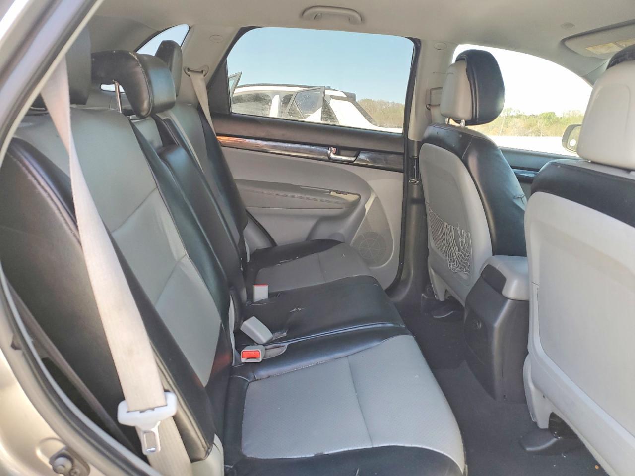2013 KIA SORENTO