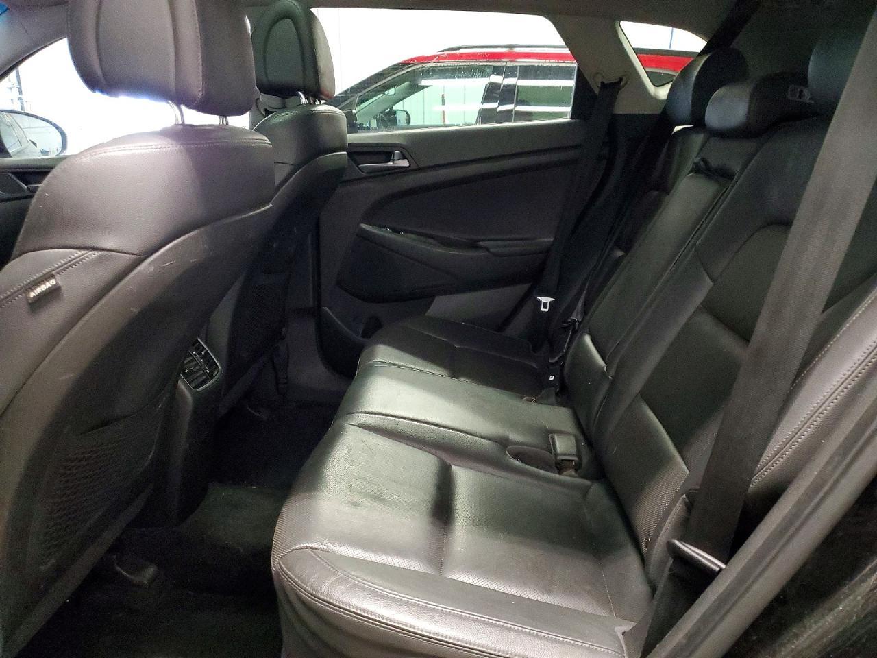 2016 HYUNDAI TUCSON