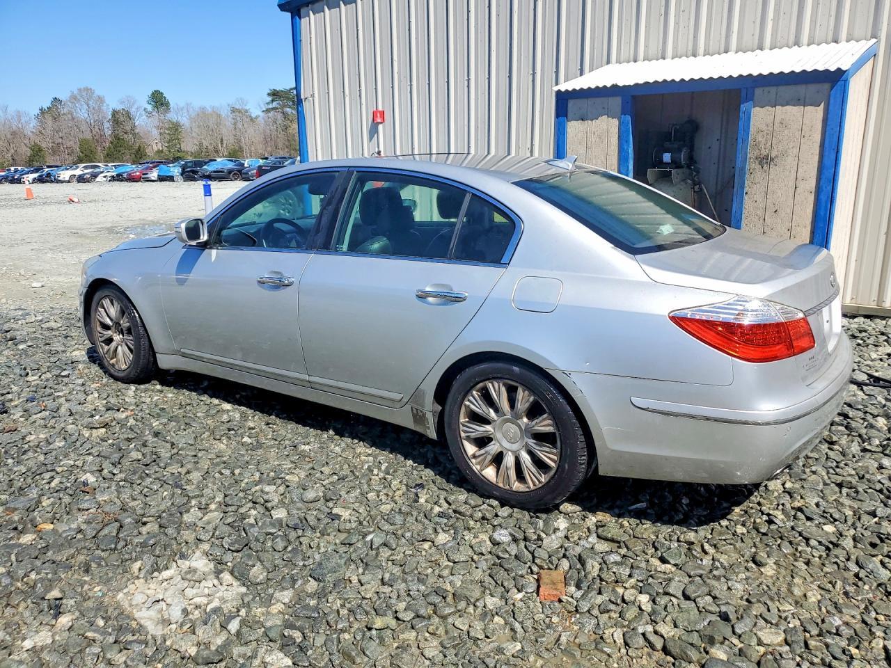 2009 HYUNDAI GENESIS