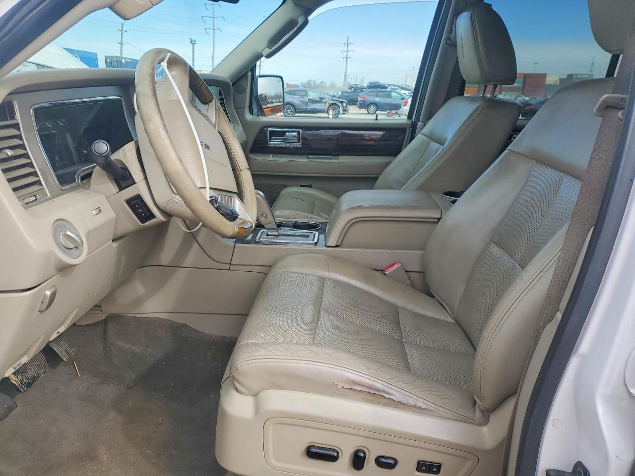 2010 LINCOLN Navigator