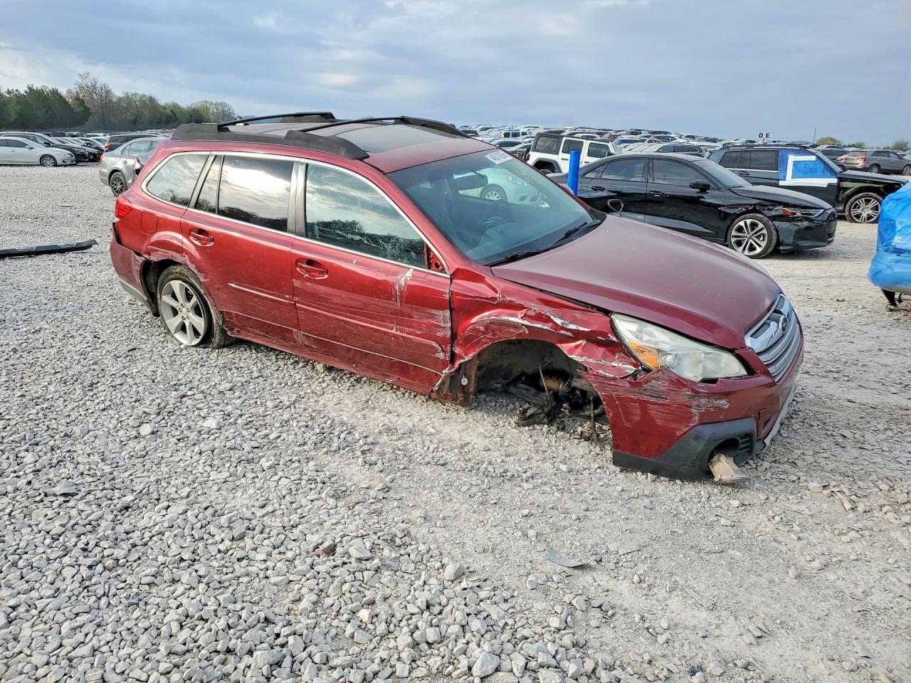 2013 SUBARU Outback