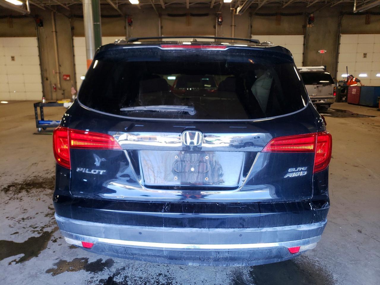 2017 HONDA PILOT
