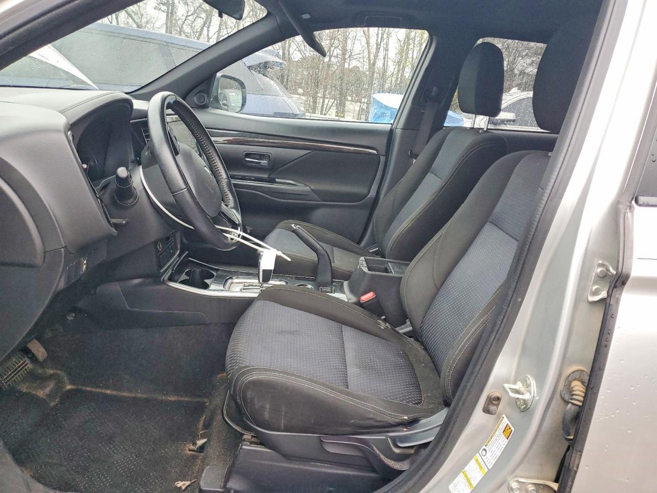 2018 MITSUBISHI outlander