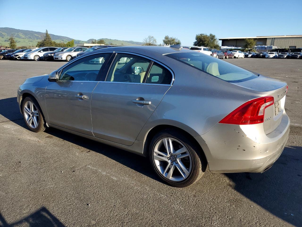 2014 VOLVO S60