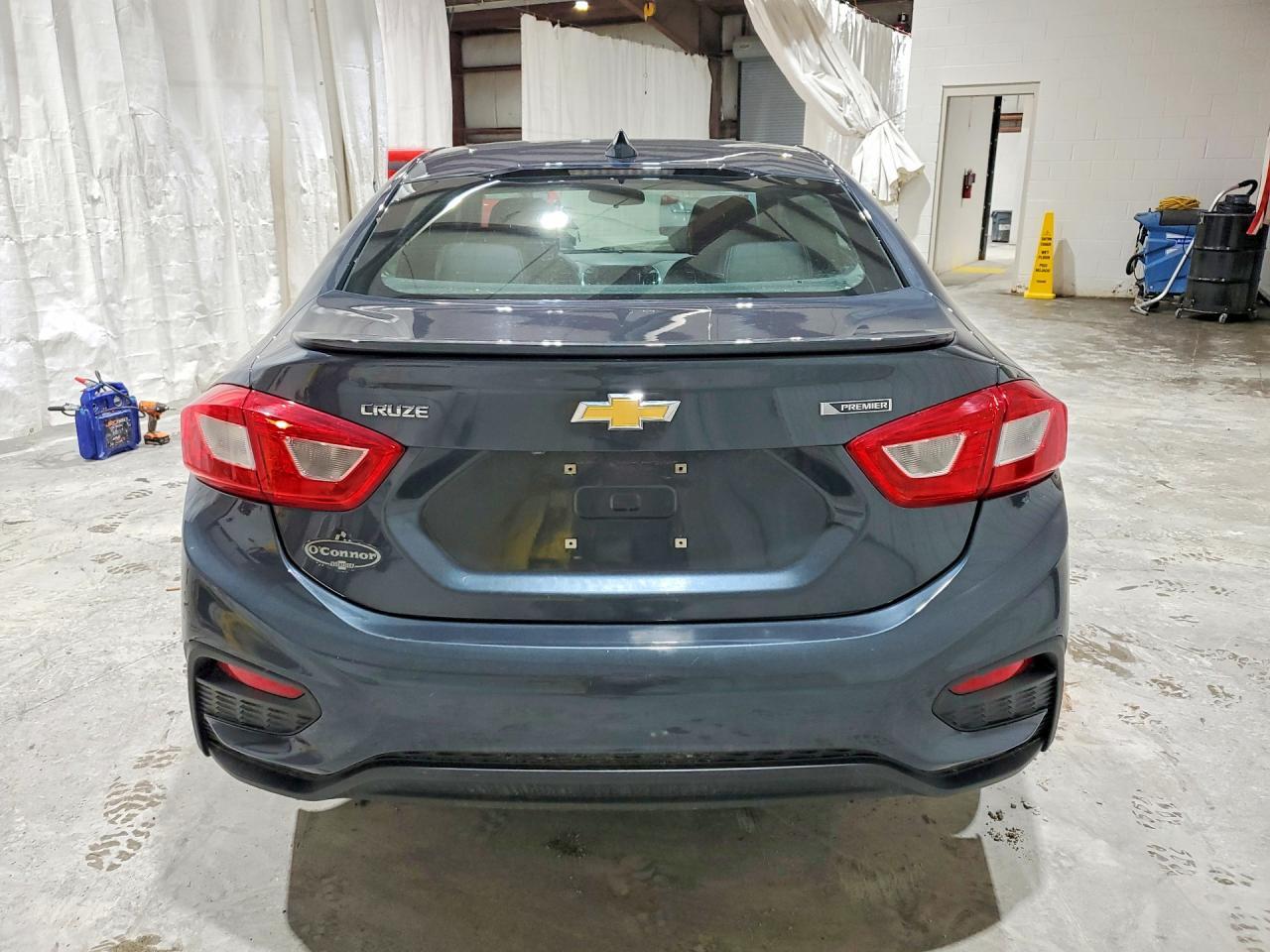 2017 CHEVROLET CRUZE