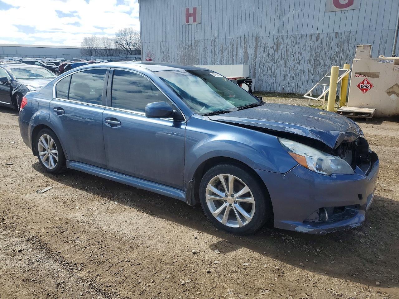 2013 SUBARU Legacy