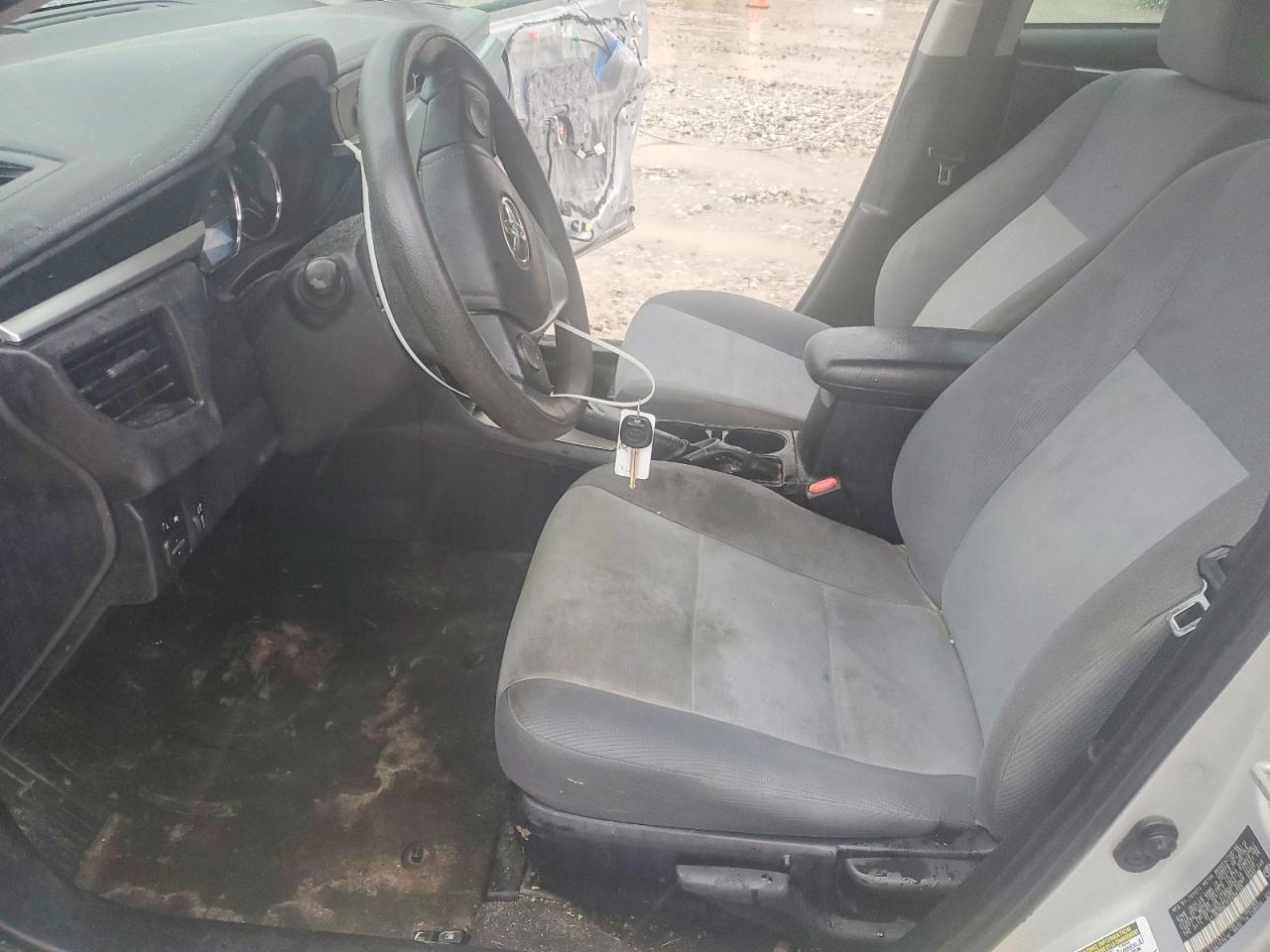 2015 TOYOTA COROLLA