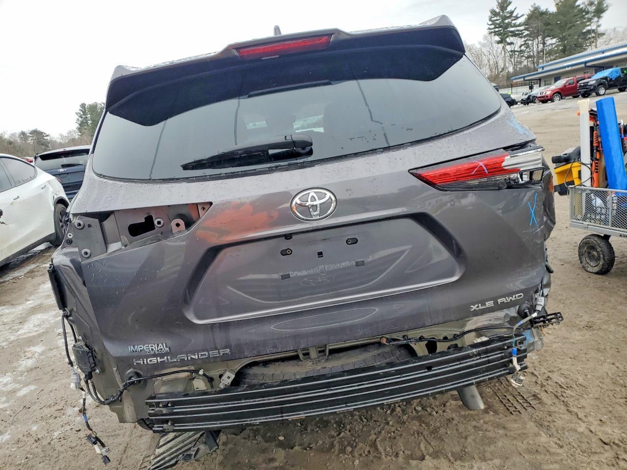 2022 TOYOTA HIGHLANDER