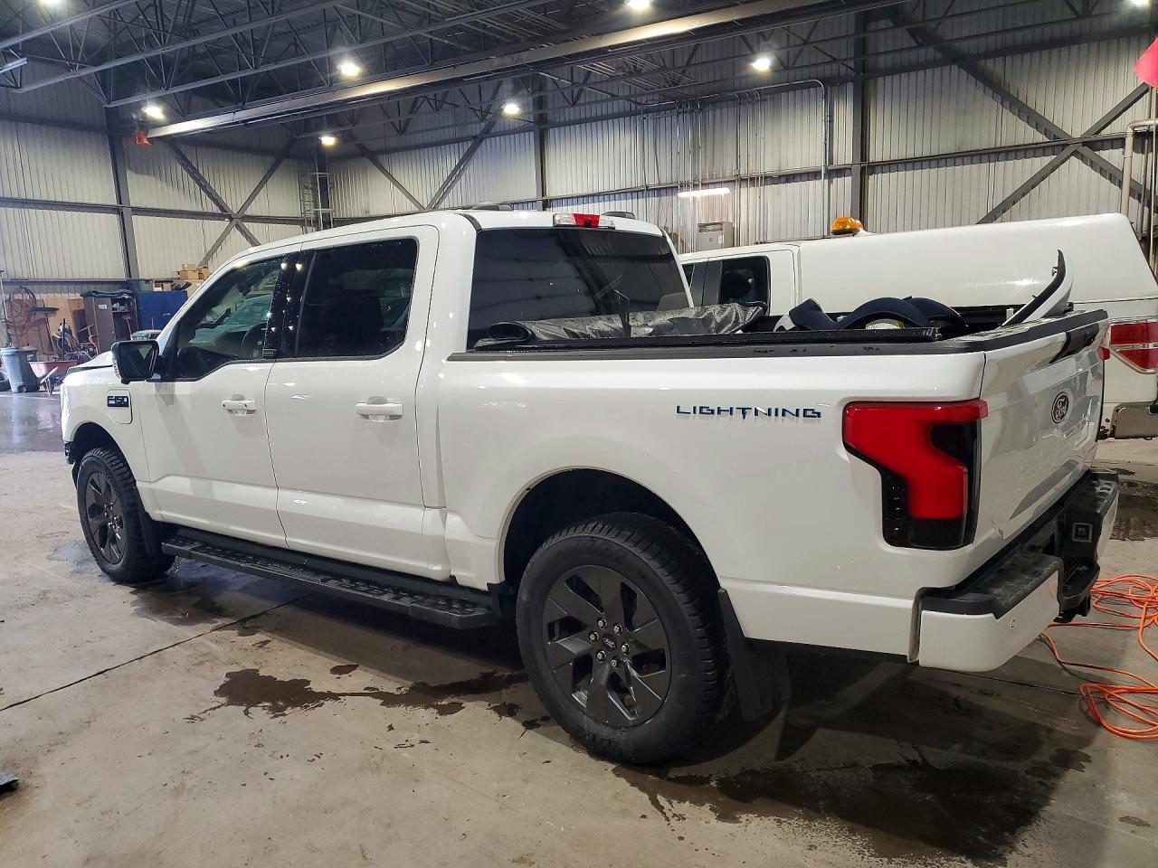 2025 FORD F-150 Lightning