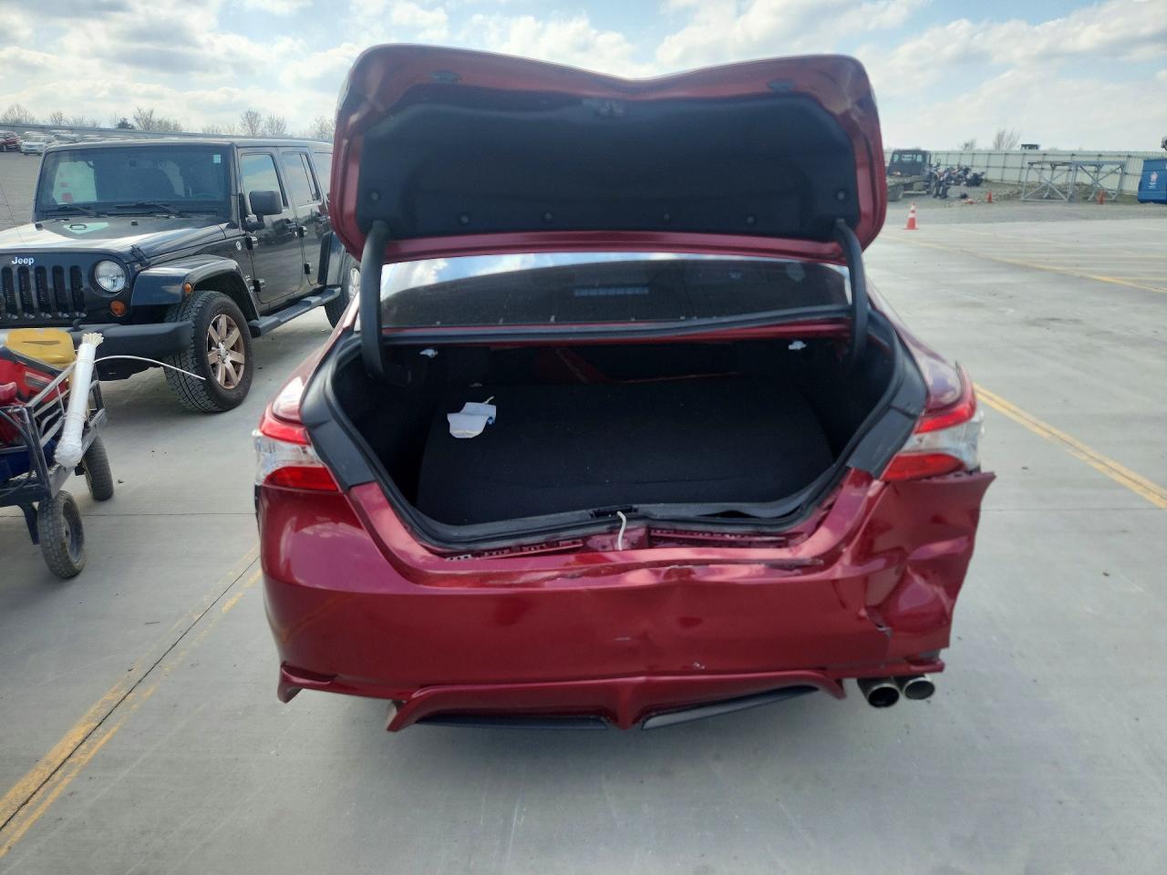 2018 TOYOTA CAMRY