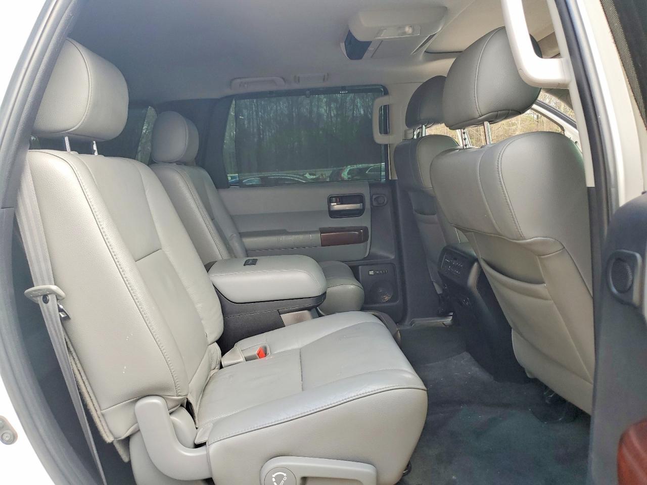 2012 TOYOTA Sequoia